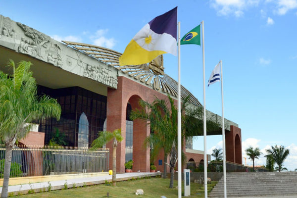 Governo do Tocantins paga salários dos servidores nesta sexta-feira, Dia do Trabalhador