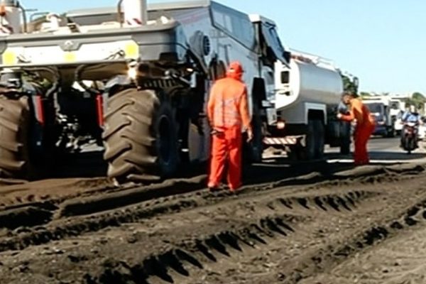 Obras de recapeamento começam a ser realizadas e trecho da BR-153 funciona com siga e pare