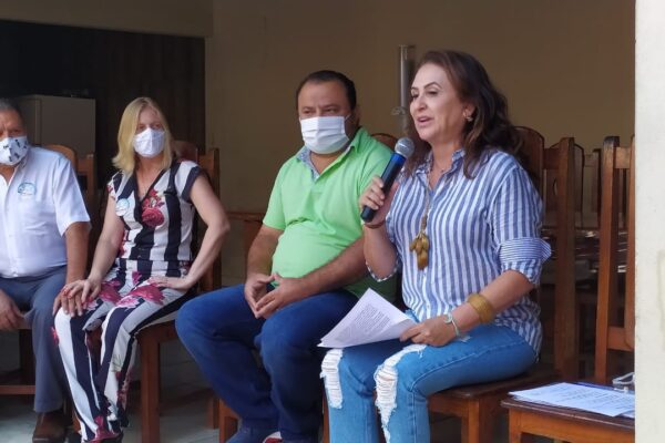 Senadora Kátia Abreu vai a Ponte Alta e reafirma seu apoio a Kleber do Sacolão e Juliana