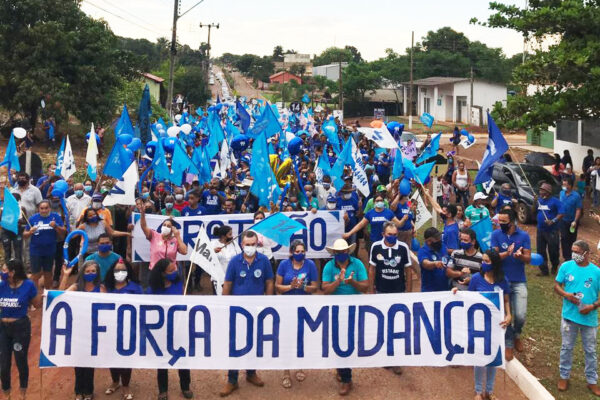 Antônio Campos e Donizete realizam maior caminhada de Santa Tereza