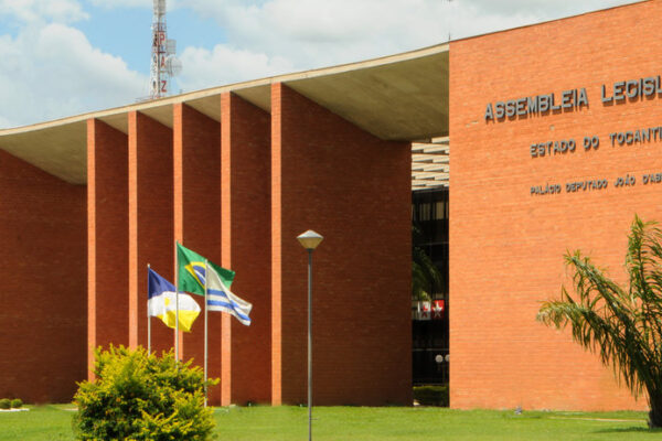 Na última sessão do ano, deputados do Tocantins aprovam equipes de segurança para ex-governadores