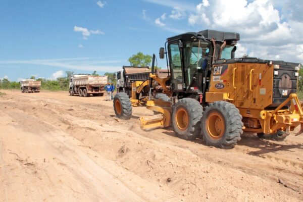 Governo do Tocantins recupera estradas do Jalapão para facilitar tráfego de veículos leves e pesados