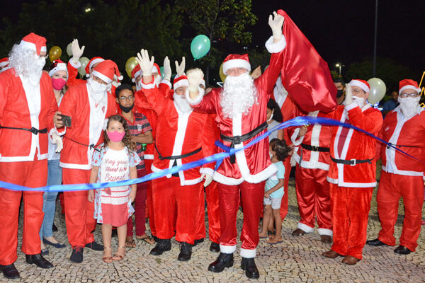 Governador Carlesse inaugura iluminação natalina do Palácio Araguaia