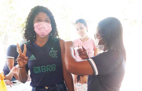 SANTA TEREZA DO TO: Jovens quilombolas de 12 a 17 anos são vacinados na Comunidade Barra do Aroeira