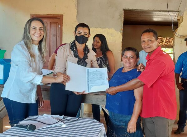 Sebrae e Incra entregam títulos definitivos no Assentamento Remansinho