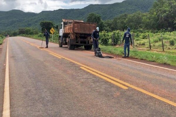 Governo do Tocantins realiza manutenção em trecho da TO-030, entre Taquaralto e Taquaruçu