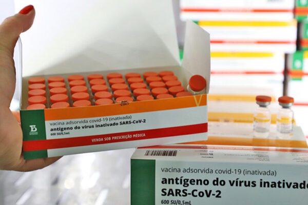 Governo do Tocantins já distribuiu quase 3 milhões de doses de vacina contra a covid-19; saiba como funciona a distribuição