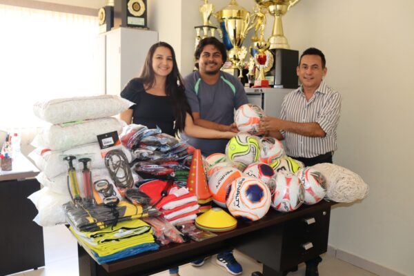 Prefeitura de Aparecida fomenta o esporte com aquisição de material esportivo