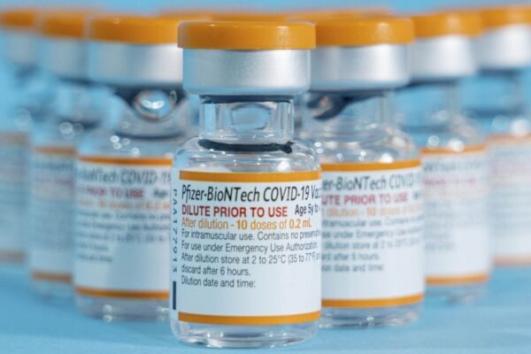 Vacinas contra a Covid-19 para crianças de 5 a 11 anos serão distribuídas até dia 15