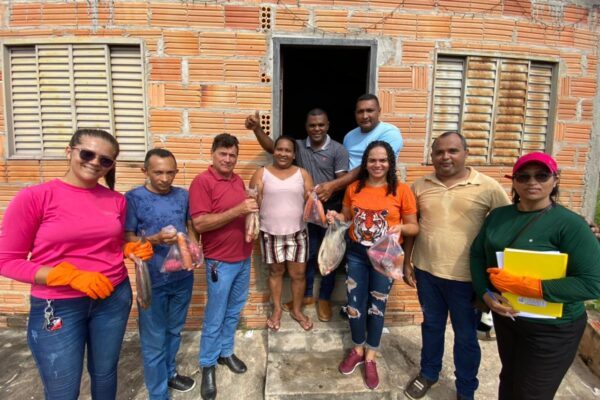 LAGOA DO TO: Assistência Social do município, em parceria com a Câmara, entrega kits de alimentos na semana santa