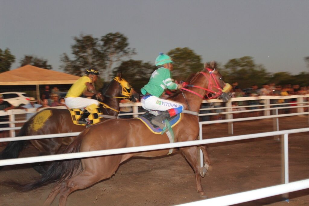 Corrida de Cavalos em COQUINHOS