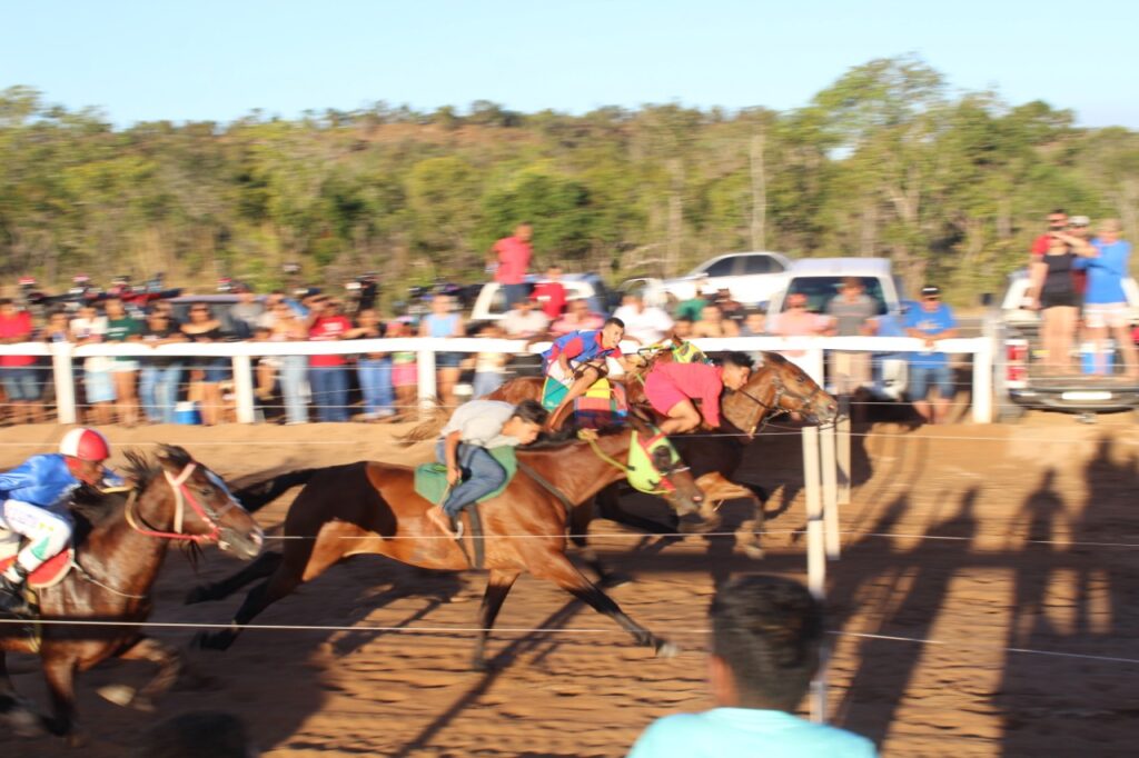 Corridas de cavalos e jogos de azar - uma história conjunta