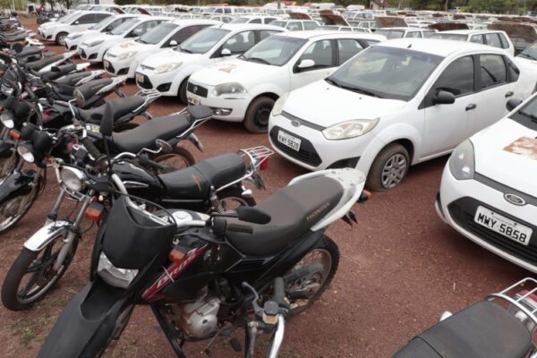 Estado prepara licitação de veículos e mercadorias