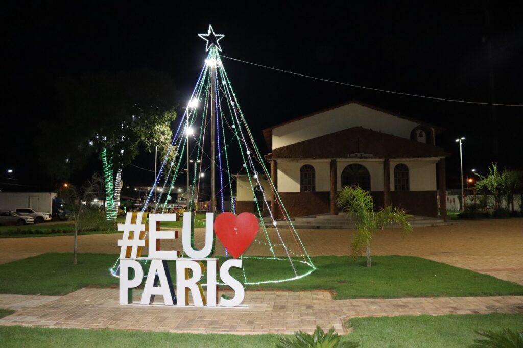 Luzes natalinas encantam a população de Rio Branco -  -  Notícias do Acre