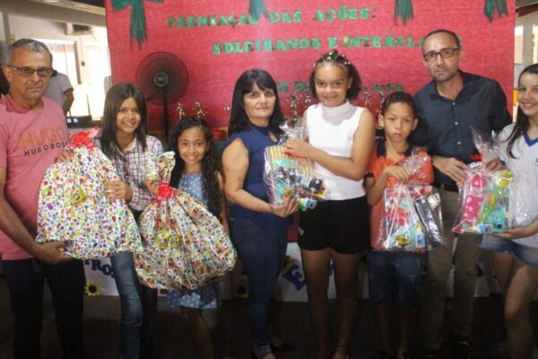 LAGOA DO TO:<br>Escola Municipal Delci Ribeiro premia alunos vencedores do Soletrando e Interclasse