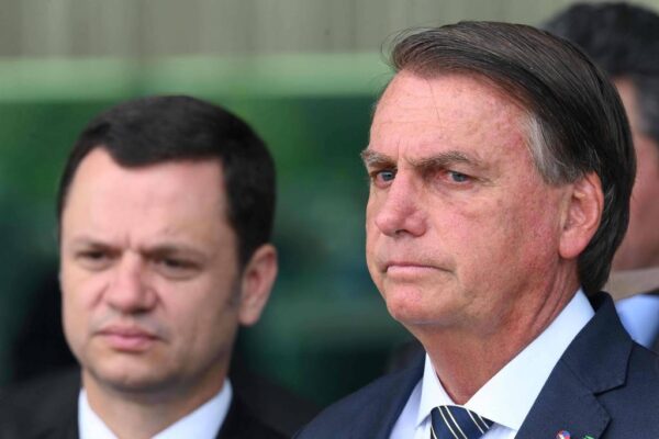 Minuta para que Bolsonaro mudasse resultado da eleição é encontrada na casa de ex-ministro