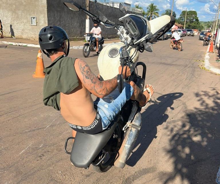 Fui em um grande evento de grau de moto 