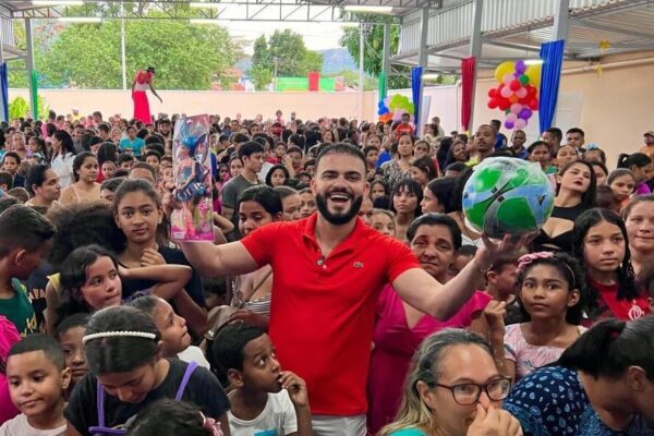 Léo Barbosa realiza festa em comemoração ao Dia das Crianças em Taquaruçu