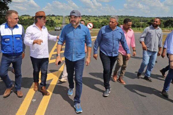 Wanderlei inaugura recuperação de trecho rodoviário da Transcolinas a Bernardo Sayão