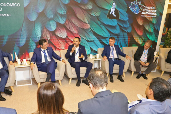 Em Dubai, governador Wanderlei Barbosa defende crescimento econômico de maneira sustentável