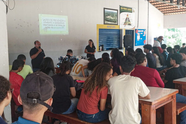 Naturatins realiza palestra sobre prevenção e combate às queimadas em Esperantina