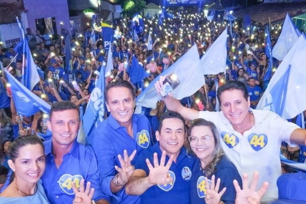 Suzano e dr. Leonardo realizam 1º comício com grande público