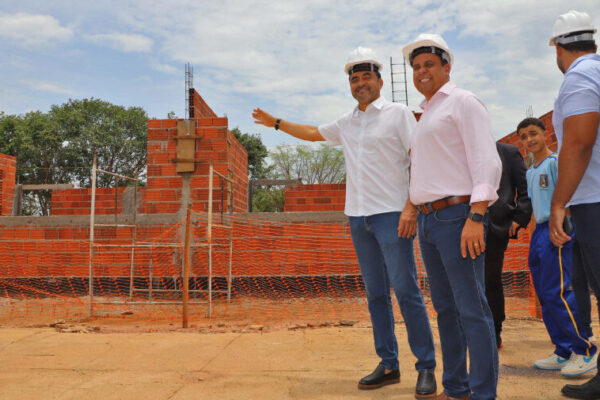 Wanderlei Barbosa anuncia ampliação das obras na escola estadual do Jardim Taquari