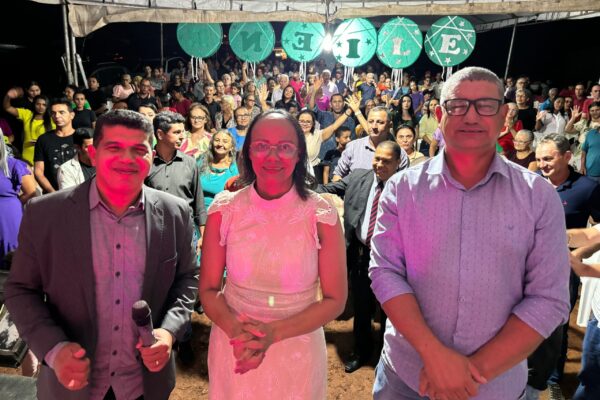 SANTA TEREZA: Prefeita eleita Eliene e vice Caule realizam Culto de Gratidão e Festa da Vitória