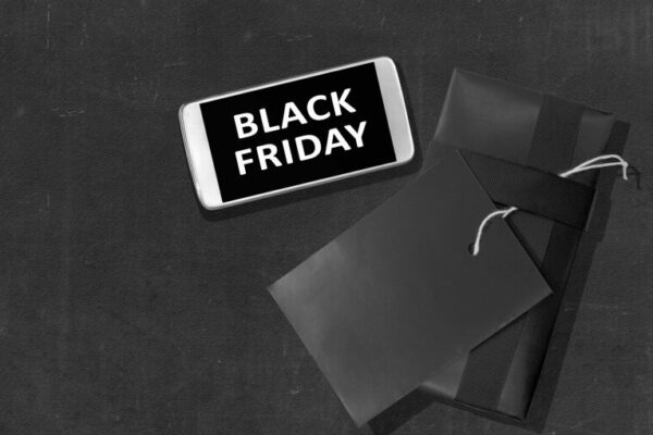 Corrida pela Black Friday aquece consumidores e impulsiona pequenos negócios