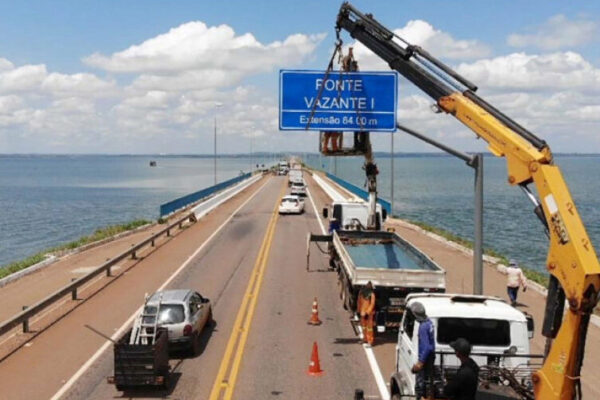 Governo do Tocantins interdita parcialmente ponte que liga Palmas a Luzimangues para manutenção da iluminação e aterro