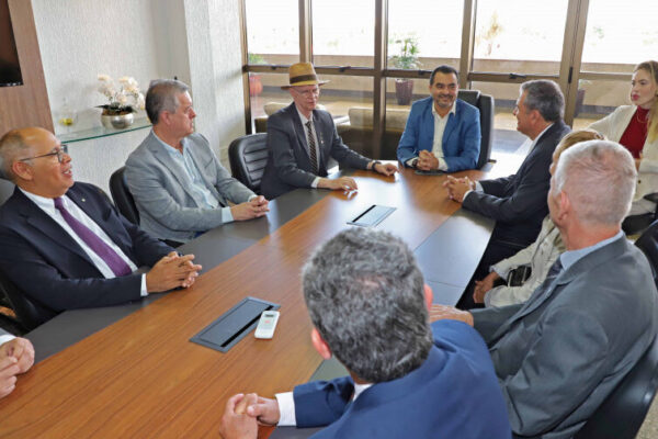 Governador Wanderlei Barbosa recebe conselheiros de Tribunais de Contas da Argentina