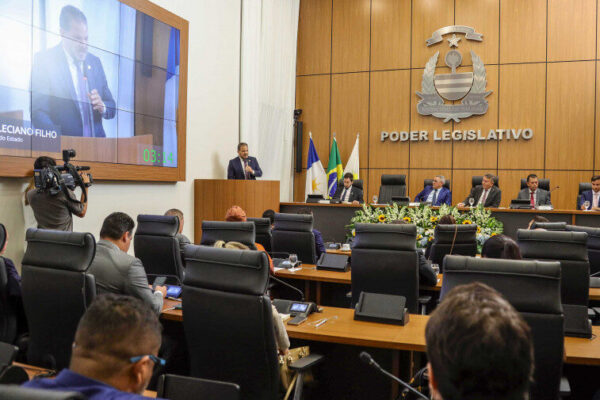 Estado reforça harmonia entre os poderes na abertura do ano legislativo da Câmara de Palmas