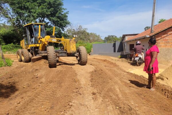 Prefeitura de Novo Acordo intensifica a recuperação de vias urbanas e da zona rural