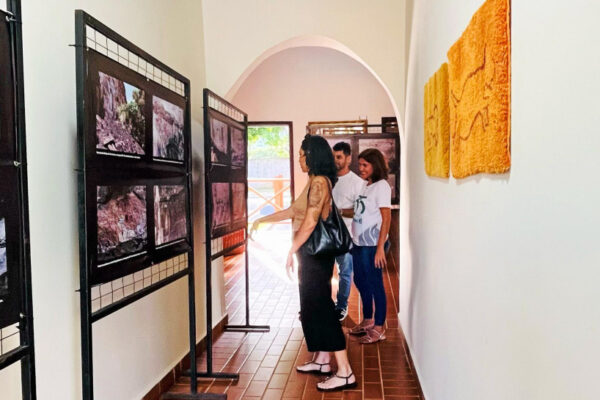 Gerida pelo Naturatins, APA Serra do Lajeado tem pinturas rupestres em destaque na exposição Ecos da Serra, em Lajeado