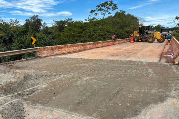 Após reparos emergenciais, governador Wanderlei Barbosa anuncia liberação da ponte sobre o Rio Pombas entre Colinas e Palmeirante