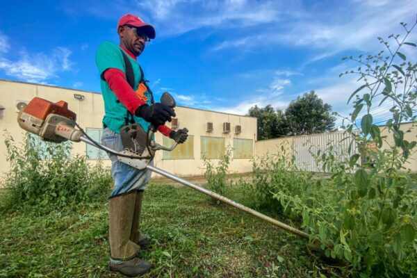 Unidades de saúde da Prefeitura de Palmas recebem serviços de limpeza e dedetização