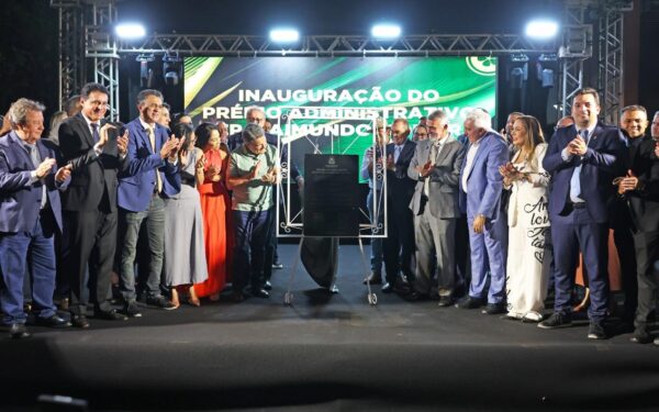 Amélio Cayres e demais deputados inauguram novo prédio administrativo da Aleto