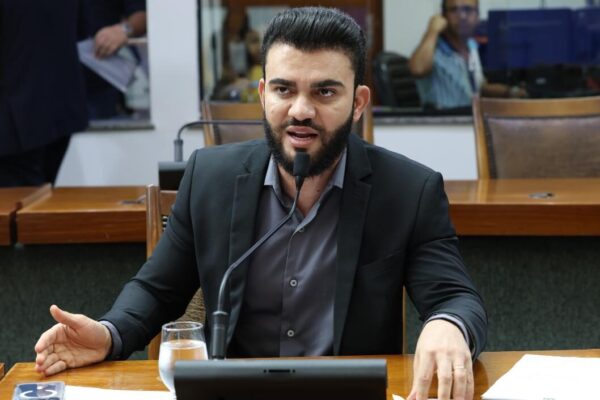 Assembleia aprova requerimentos para obras em vias urbanas de Palmas