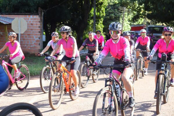SANTA TEREZA: <strong>Pedal Rosa reúne ciclistas em comemoração ao Mês da Mulher</strong>