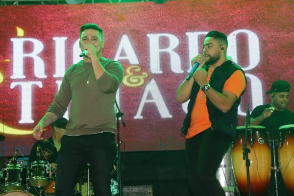 MATEIROS: <strong>Shows da dupla Ricardo e Thiago e do cantor Rafa do Piseiro animam festa dos 33 Anos da Cidade</strong>